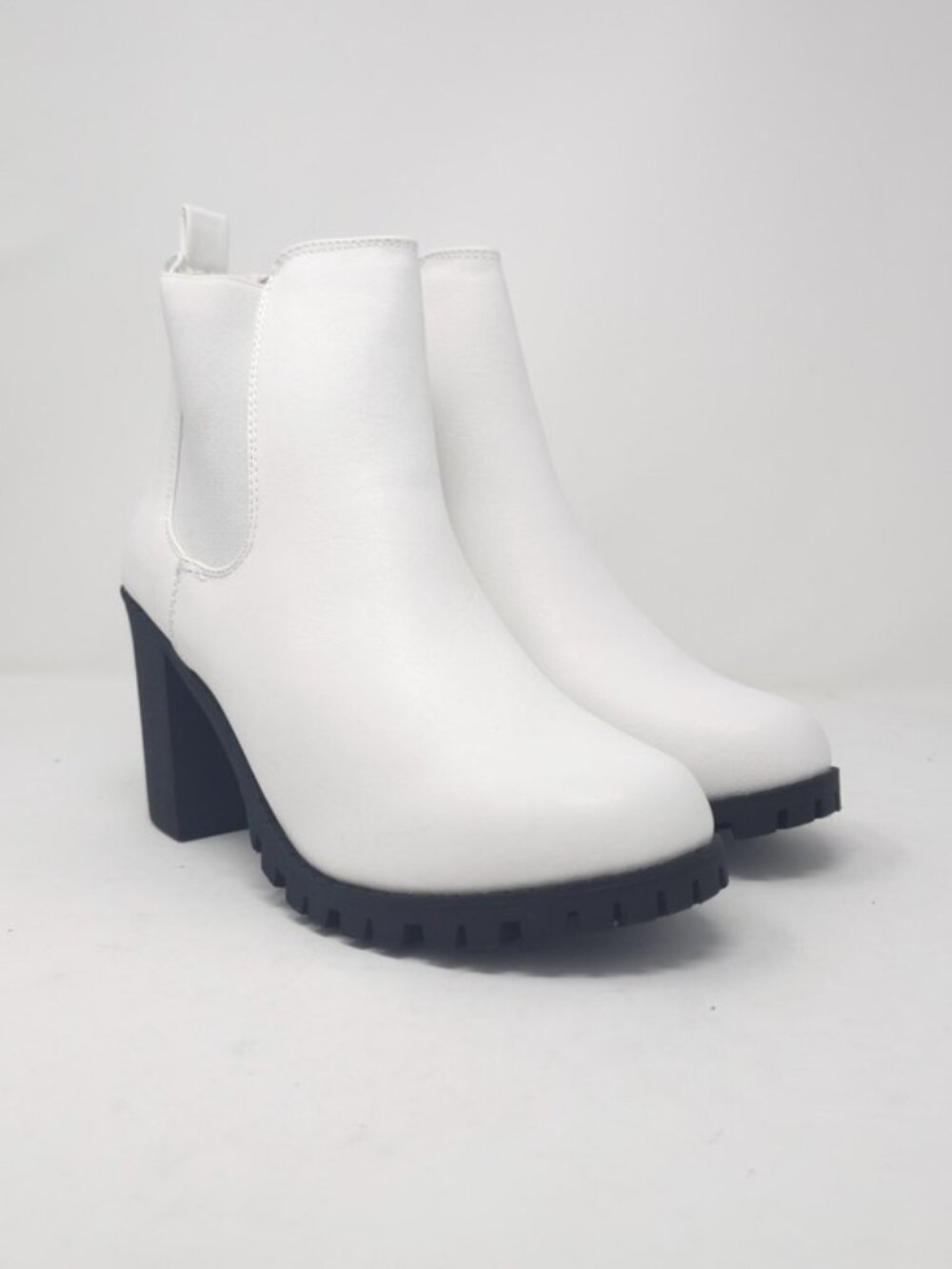 White Chunky Heel Ankle Boots Chelsea Style Platform Minimalist Trendy - Picture 2 of 10